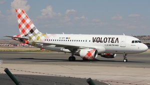 Photo of EC-MTF - Airbus A319-111 operated by Volotea