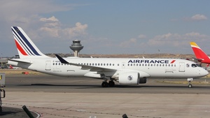 Photo of F-HZUL - Airbus A220-300 operated by Air France