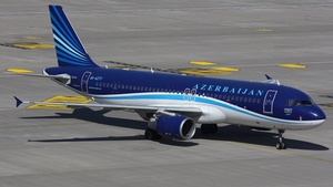Photo of 4K-AZ77 - Airbus A320-214 operated by Azerbaijan Airlines