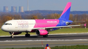 Photo of HA-LWJ - Airbus A320-232 operated by Wizz Air