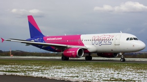 Photo of HA-LWJ - Airbus A320-232 operated by Wizz Air