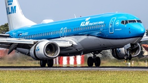 Photo of PH-BXU - Boeing 737-8BK operated by KLM Royal Dutch Airlines