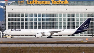 Photo of D-AIHF - Airbus A340-642 operated by Lufthansa