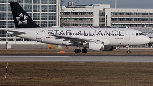 Photo of D-AILX - Airbus A319-114 operated by Lufthansa CityLine