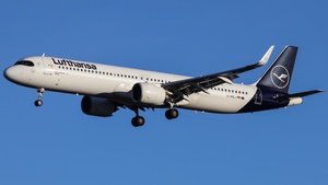 Photo of D-AIEJ - Airbus A321-271NX operated by Lufthansa