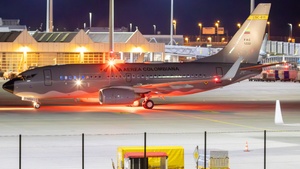 Photo of FAC1222 - Boeing 737-732 operated by Colombian Aerospace Force