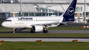 Photo with serial 2547 - Airbus A319-112