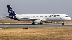 Photo of D-AIRA - Airbus A321-131 operated by Lufthansa