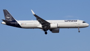 Photo of D-AIEN - Airbus A321-271NX operated by Lufthansa