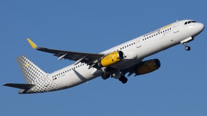 Photo of EC-MQB - Airbus A321-231 operated by Vueling