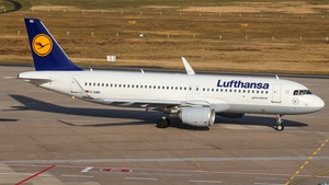 Photo of D-AIWA - Airbus A320-214 operated by Lufthansa