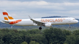 Photo of OY-TCN - Airbus A321-211 operated by Sunclass Airlines