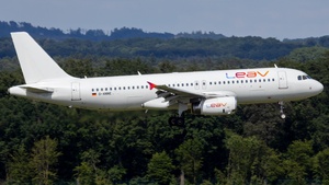 Photo of D-ANNE - Airbus A320-232 operated by LEAV Aviation