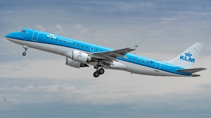 Photo of PH-EZR - Embraer ERJ-190STD operated by KLM Cityhopper