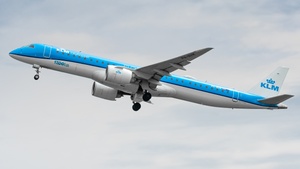 Photo of PH-NXM - Embraer ERJ-195-E2 operated by KLM Cityhopper