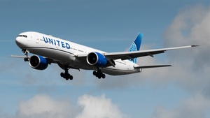 Photo of N2749U - Boeing 777-322(ER) operated by United Airlines