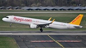 Photo of TC-RBF - Airbus A321-251NX operated by Pegasus Airlines