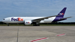 Photo of N858FD - Boeing 777-FS2 operated by FedEx