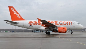 Photo of OE-LQI - Airbus A319-111 operated by easyJet Europe