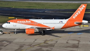 Photo of OE-LQL - Airbus A319-111 operated by easyJet Europe