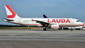Photo with serial 3131 - Airbus A320-214