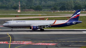 Photo of VP-BEW - Airbus A321-211 operated by Aeroflot