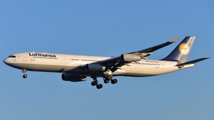 Photo of D-AIGU - Airbus A340-313 operated by Lufthansa