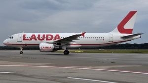 Photo of 9H-LOO - Airbus A320-214 operated by Lauda Europe