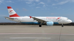 Photo of OE-LBK - Airbus A320-214 operated by Austrian Airlines