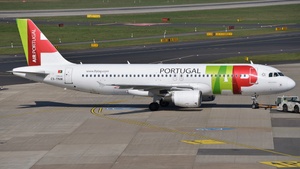 Photo of CS-TNM - Airbus A320-214 operated by TAP Air Portugal