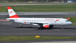 Photo of OE-LXB - Airbus A320-216 operated by Austrian Airlines