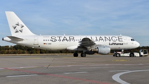 Photo of D-AIQS - Airbus A320-211 operated by Lufthansa