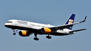 Photo of TF-ISD - Boeing 757-223 operated by Icelandair