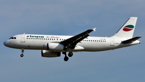 Photo of LZ-LAD - Airbus A320-231 operated by European Air Charter