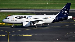 Photo of D-ABGP - Airbus A319-112 operated by Lufthansa City Airlines