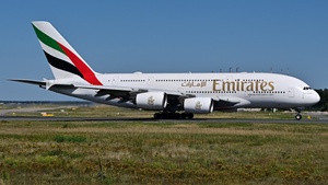 Photo of A6-EDQ - Airbus A380-861 operated by Emirates