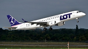 Photo of SP-LME - Embraer ERJ-190AR operated by LOT Polish Airlines