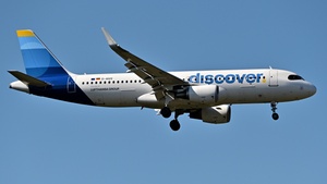 Photo of D-AIUV - Airbus A320-214 operated by Discover Airlines