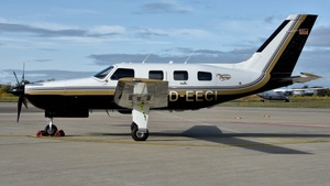Photo of D-EECI - Piper PA-46-350P Malibu Mirage operated by Private