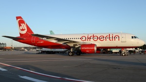Photo of D-ABFF - Airbus A320-214 operated by Air Berlin