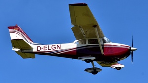 Photo of D-ELGN - Reims-Cessna F172F Skyhawk operated by Private
