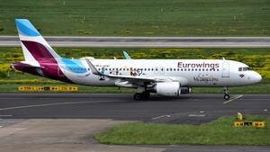 Photo of D-AEWP - Airbus A320-214 operated by Eurowings