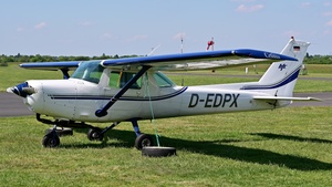 Photo of D-EDPX - Reims-Cessna F152 operated by Hanseatischer Fliegerclub Frankfurt