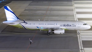 Photo of HL7753 - Airbus A320-232 operated by Air Busan
