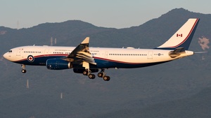 Photo of 330002 - Airbus CC-330 Husky operated by Royal Canadian Air Force