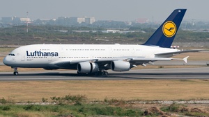 Photo of D-AIMN - Airbus A380-841 operated by Lufthansa