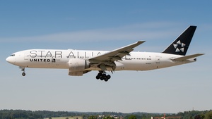Photo of N76021 - Boeing 777-224(ER) operated by United Airlines