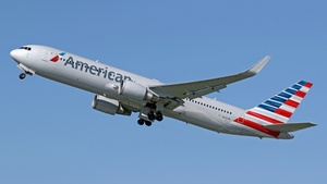 Photo of N345AN - Boeing 767-323(ER) operated by American Airlines