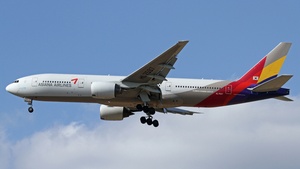 Photo of HL7597 - Boeing 777-28E(ER) operated by Asiana Airlines