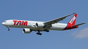 Photo of PT-MUH - Boeing 777-32W(ER) operated by TAM Linhas Aéreas
